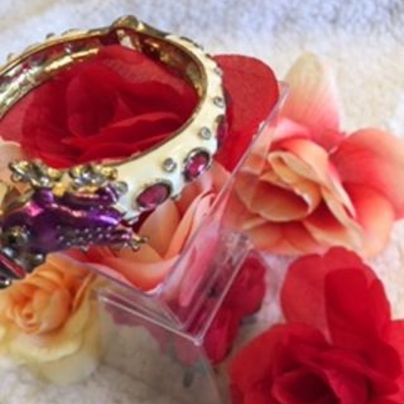 VERY CUTE PURPLE EMBELLISHED FROG HINGE BRACELET - Picture 5 of 5